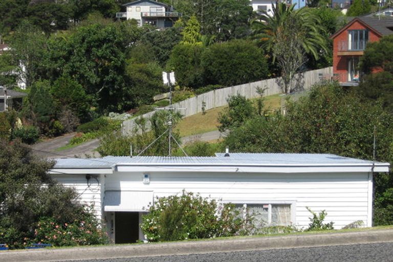 Photo of property in 62c Matipo Road, Mairangi Bay, Auckland, 0630