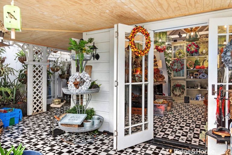 Photo of property in 107 Main Street, Greytown, 5712