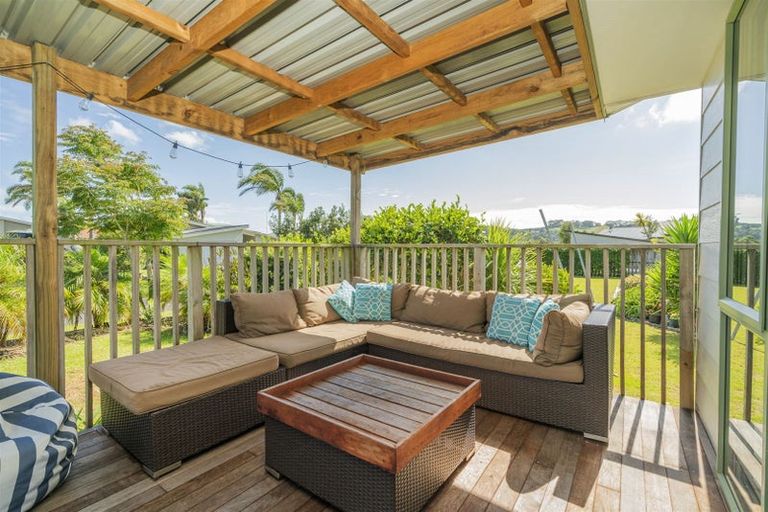 Photo of property in 23 Hawk Hill Crescent, Cooks Beach, Whitianga, 3591