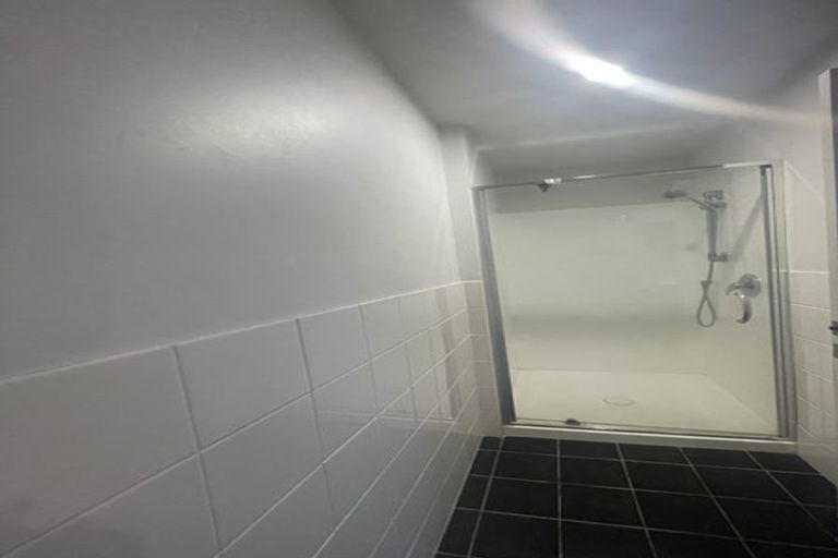 Photo of property in 6/222 Albany Highway, Schnapper Rock, Auckland, 0632