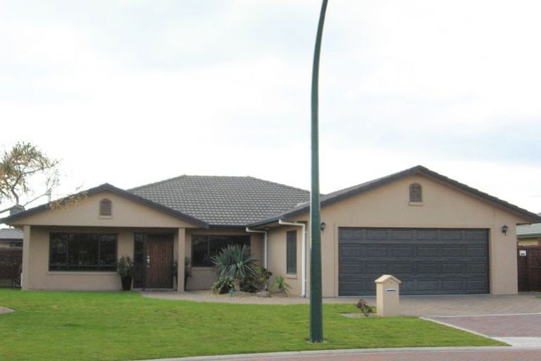 Photo of property in 9 Madeira Close, Papamoa Beach, Papamoa, 3118