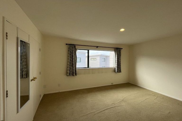 Photo of property in 17/1 Briar Way, New Lynn, Auckland, 0600