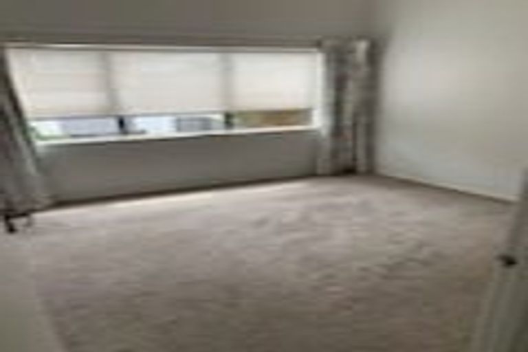 Photo of property in 1/10 Newstead Avenue, Browns Bay, Auckland, 0632