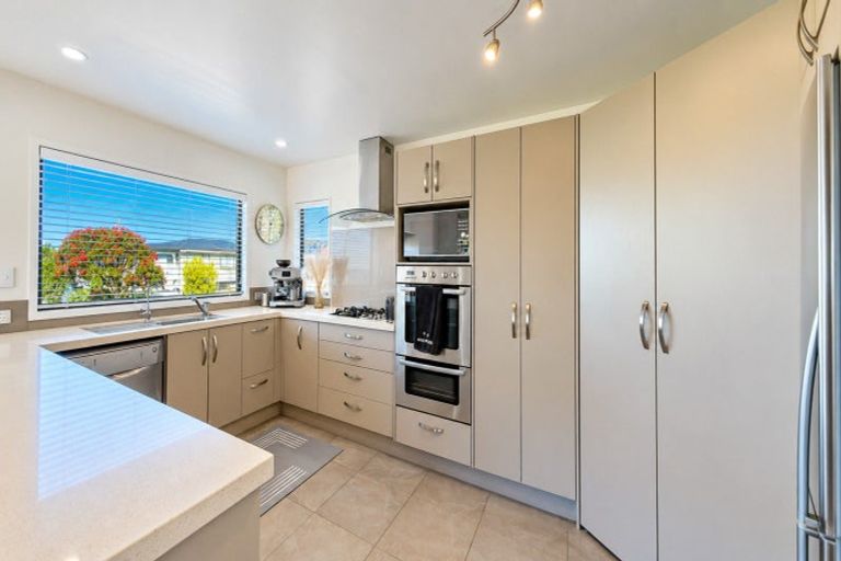 Photo of property in 400 Onemana Drive, Onemana, Whangamata, 3691
