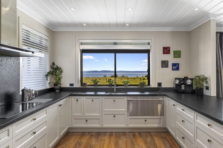 Photo of property in 12 Mahuta Road, Waitahanui, Taupo, 3378