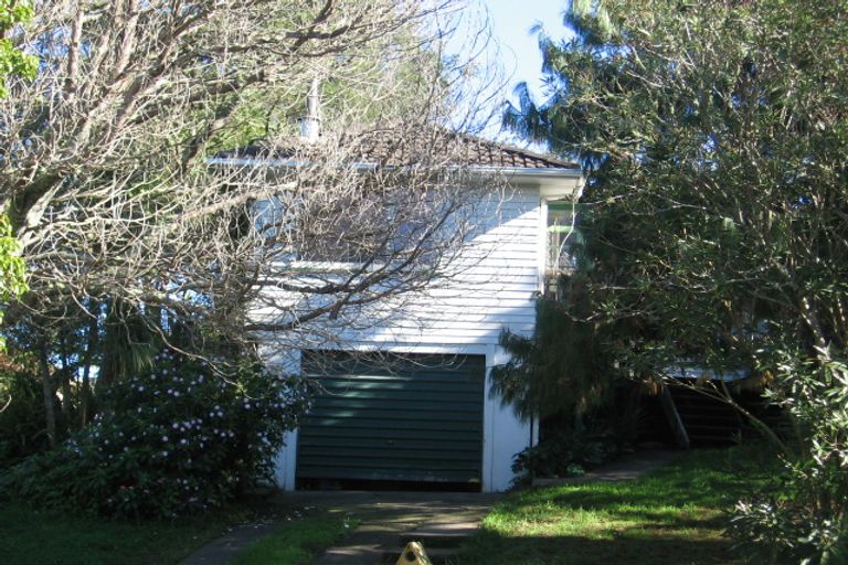 Photo of property in 7 Paewai Road, Glen Eden, Auckland, 0602