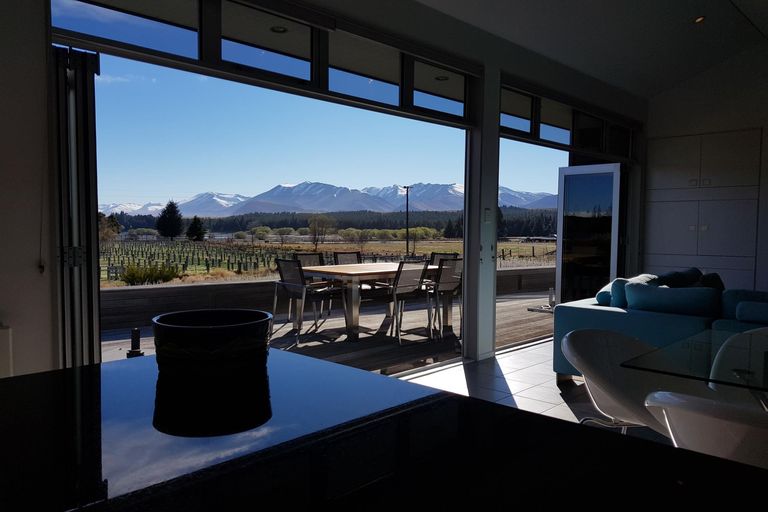 Photo of property in 9 Dwyer Place, Lake Tekapo, 7999