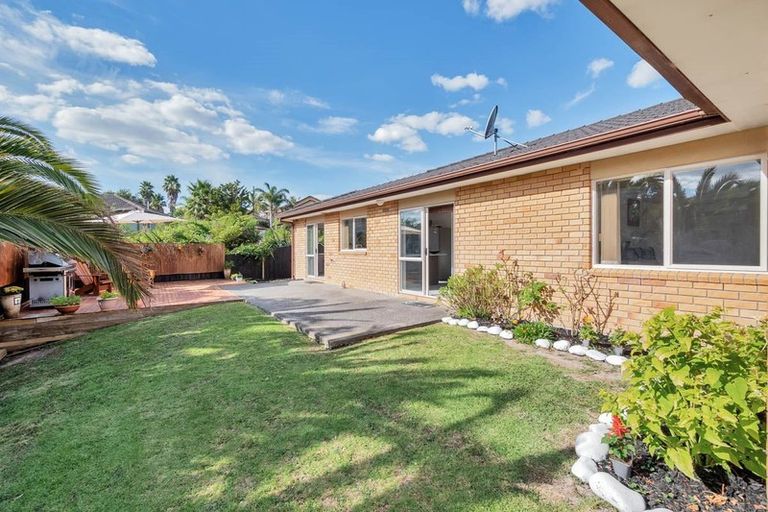 Photo of property in 7 Bibury Avenue, Henderson, Auckland, 0612