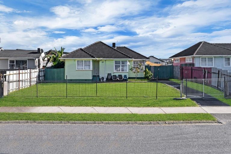 Photo of property in 33 Haddon Street, Mangere East, Auckland, 2024