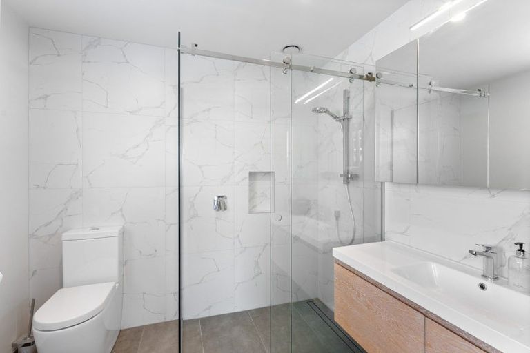 Photo of property in 15 Karekare Road, Raumati South, Paraparaumu, 5032