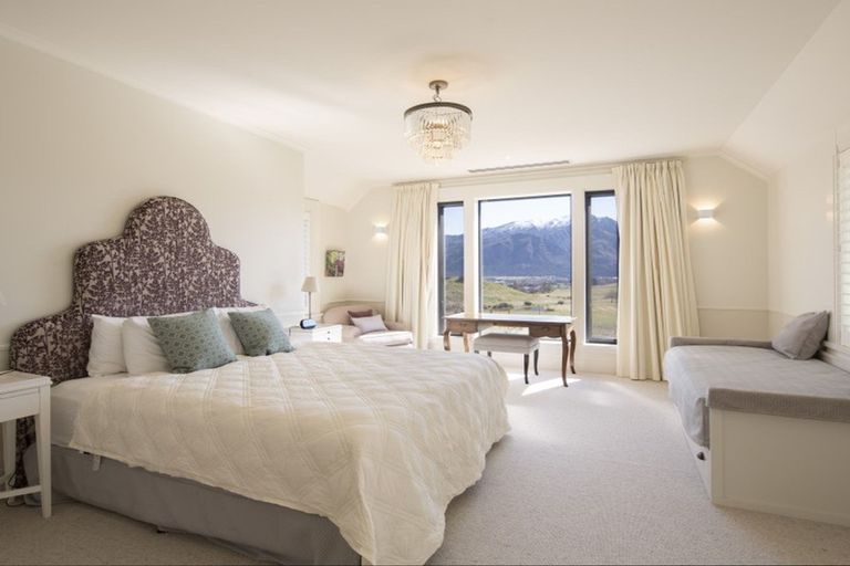 Photo of property in 2 Haggitt Lane, Lake Hayes, Queenstown, 9371