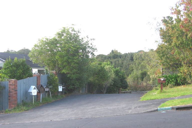 Photo of property in 15 Homewood Place, Chatswood, Auckland, 0626