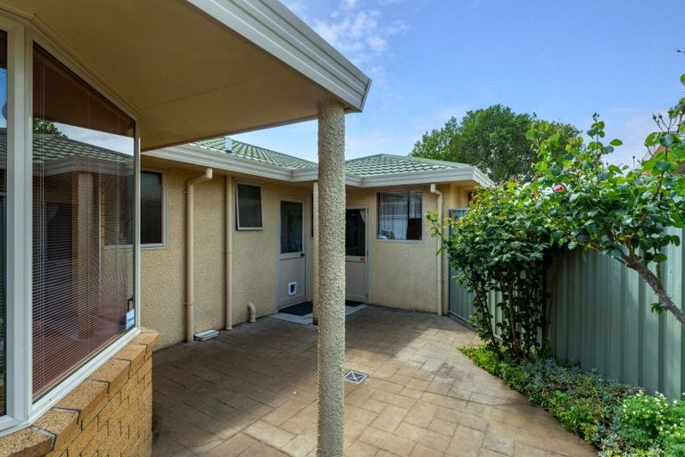 Photo of property in 37 Karina Crescent, Redwoodtown, Blenheim, 7201