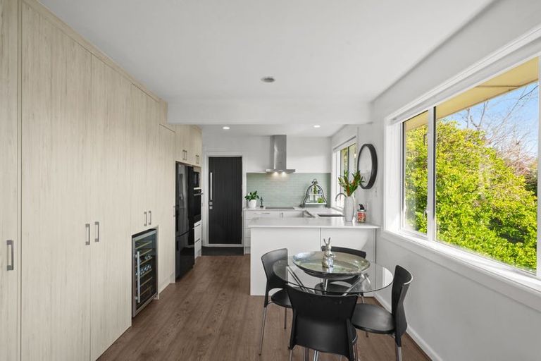 Photo of property in 198 Centaurus Road, Saint Martins, Christchurch, 8022