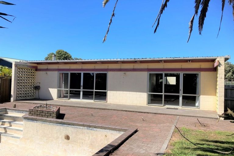 Photo of property in 42 Hume Street, Waitara, 4320