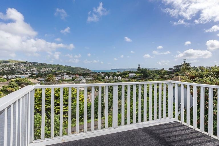 Photo of property in 2 Mapplebeck Street, Titahi Bay, Porirua, 5022