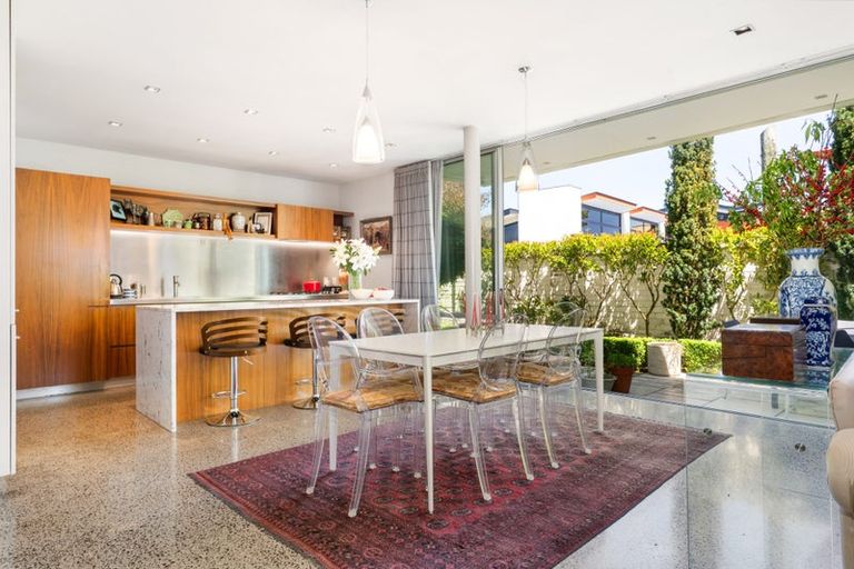 Photo of property in 148 Merivale Lane, Merivale, Christchurch, 8014