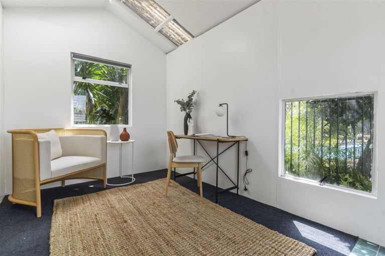 Photo of property in 22 Bayside Avenue, Te Atatu Peninsula, Auckland, 0610