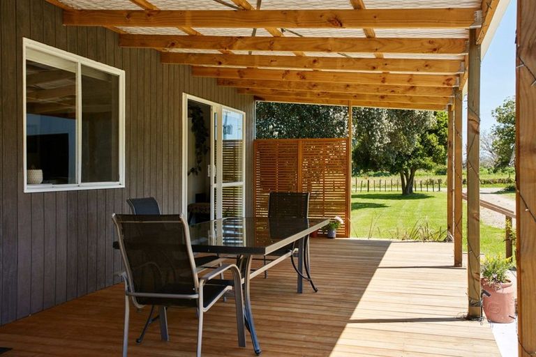 Photo of property in 32 Waihirere Domain Road, Waihirere, Gisborne, 4071