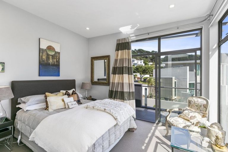 Photo of property in 63 Burnham Street, Seatoun, Wellington, 6022