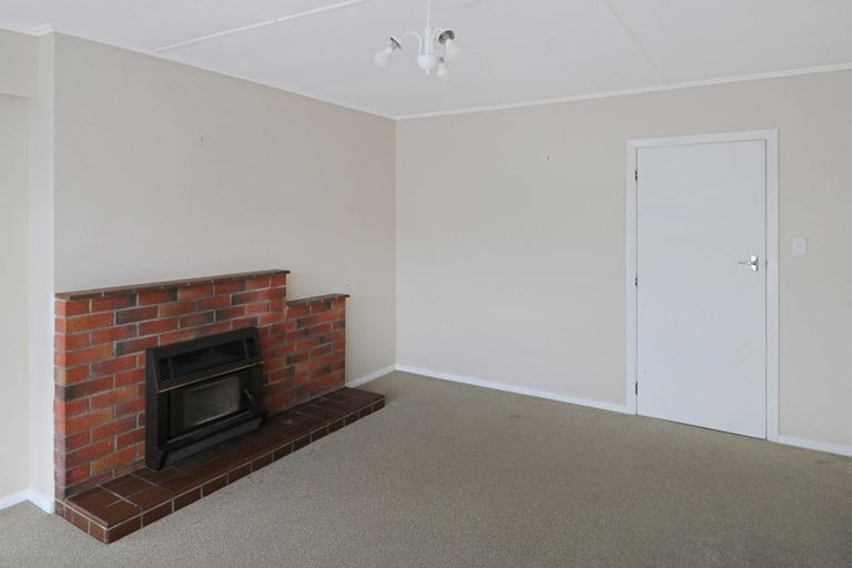 Photo of property in 5 Delaney Drive, Stokes Valley, Lower Hutt, 5019