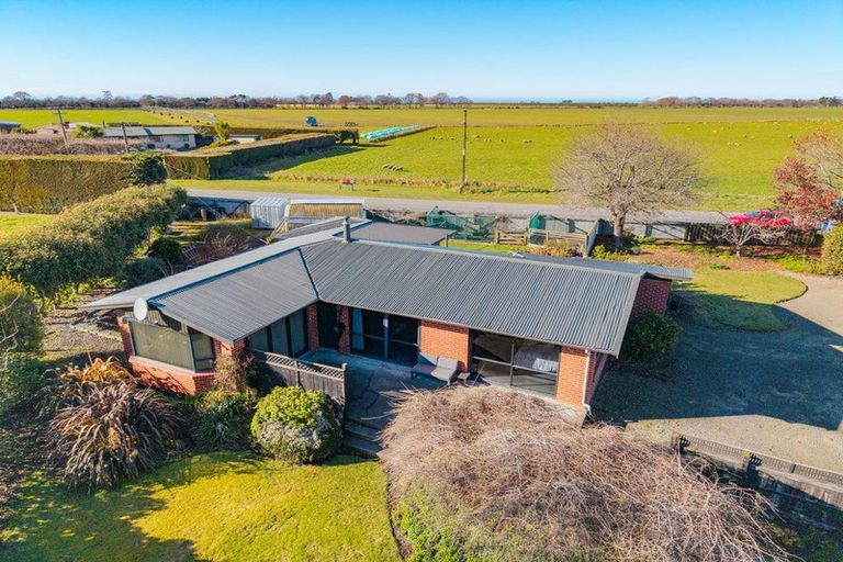 Photo of property in 39 Hedley Road, Levels, Timaru, 7973