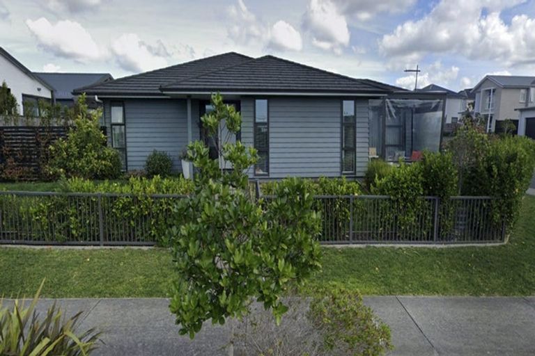 Photo of property in 2 Symes Drive, Red Beach, 0932