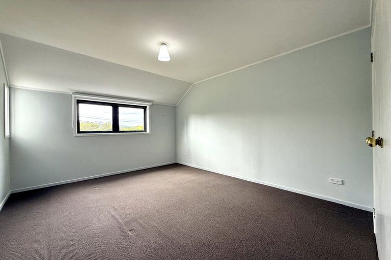 Photo of property in 42 Roland Road, Greenhithe, Auckland, 0632