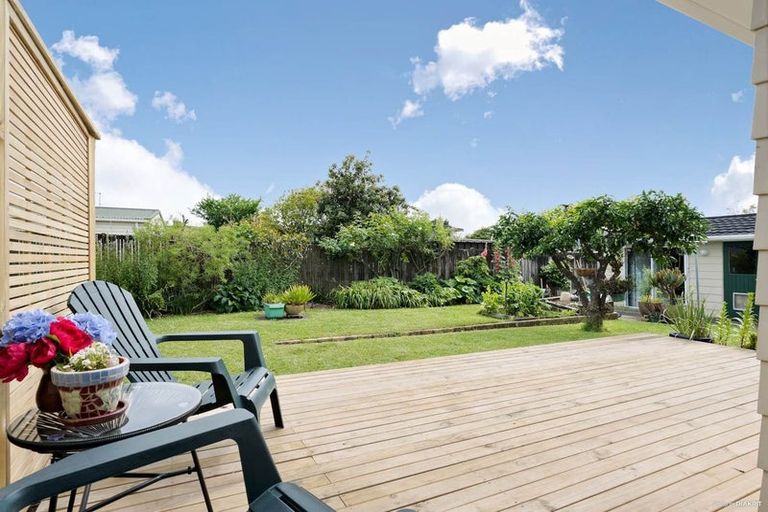 Photo of property in 13 Kereru Place, Half Moon Bay, Auckland, 2012