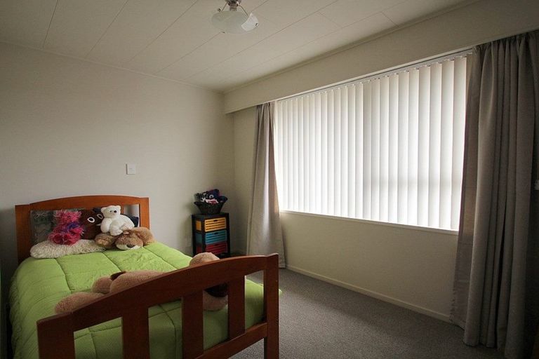 Photo of property in 2 Margaret Street, Gore, 9710