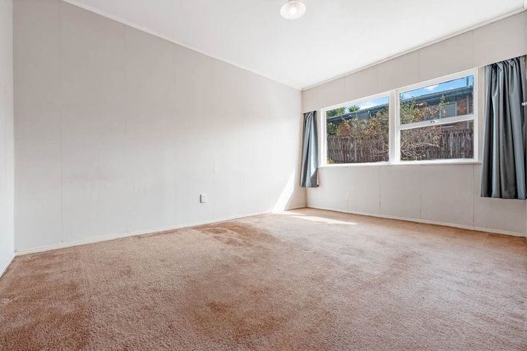 Photo of property in 21 Pegler Drive, Howick, Auckland, 2014