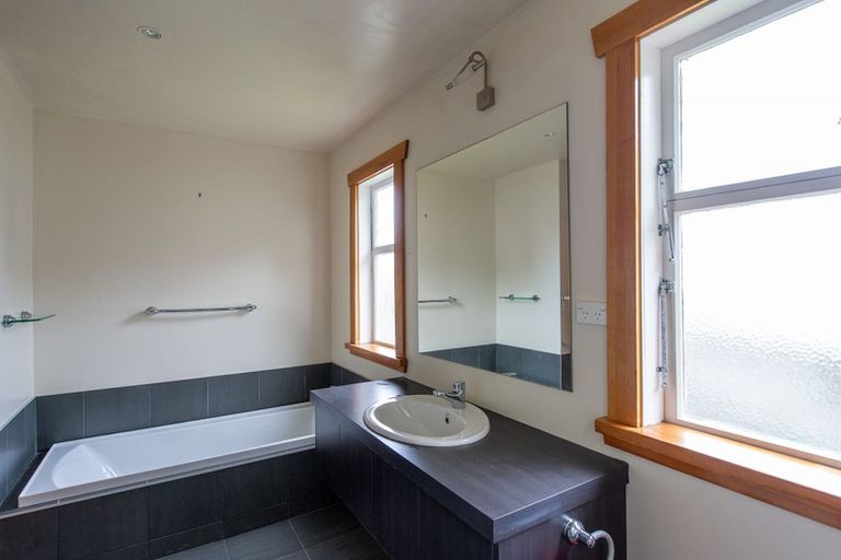 Photo of property in 90 Ironside Road, Johnsonville, Wellington, 6037