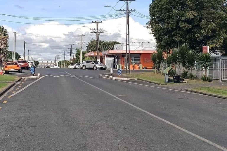 Photo of property in 5 Ranfurly Road, Papatoetoe, Auckland, 2104