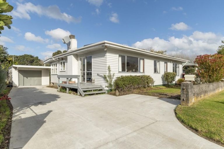 Photo of property in 8 Crescent Road, Otumoetai, Tauranga, 3110