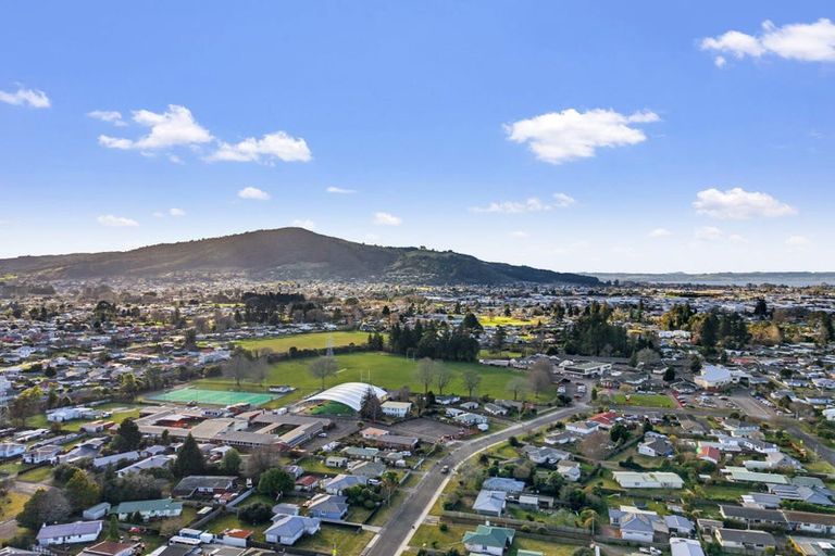 Photo of property in 239 Malfroy Road, Utuhina, Rotorua, 3015