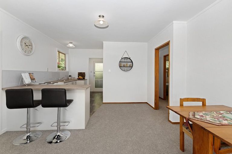 Photo of property in 2/120 Woodglen Road, Glen Eden, Auckland, 0602
