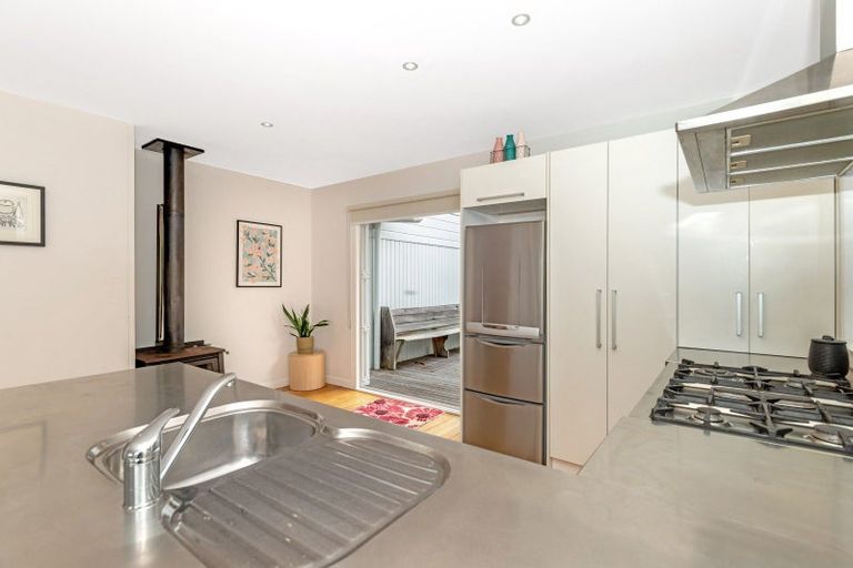 Photo of property in 4 Lysnar Street, Okitu, Gisborne, 4010