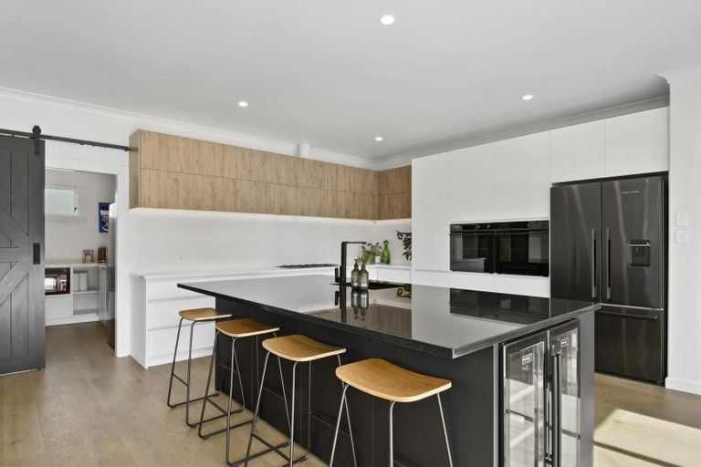 Photo of property in 123 Hunter Road, Taupaki, 0782