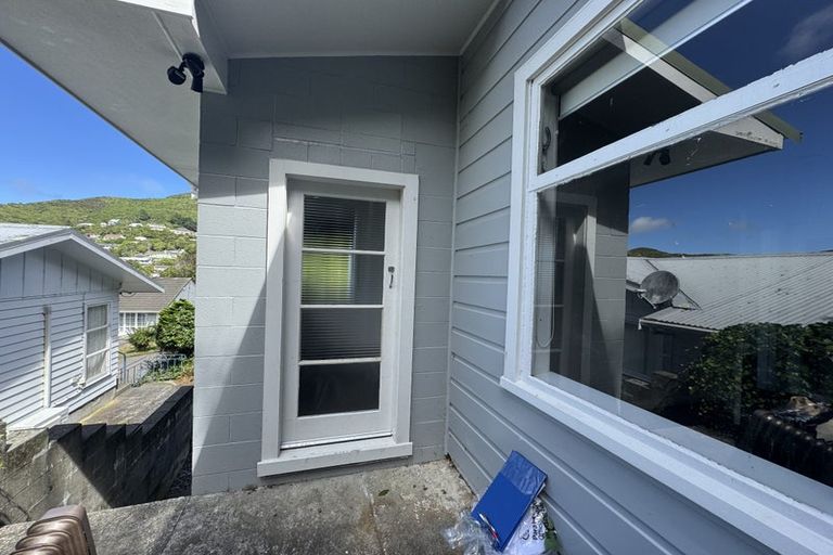 Photo of property in 6 Epsom Way, Karori, Wellington, 6012
