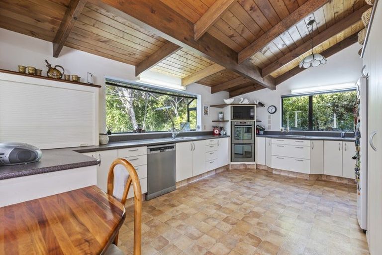 Photo of property in 60 Veale Road, Ridgewood, New Plymouth, 4371