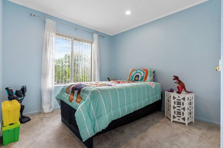 Photo of property in 18 Brittas Place, East Tamaki, Auckland, 2016