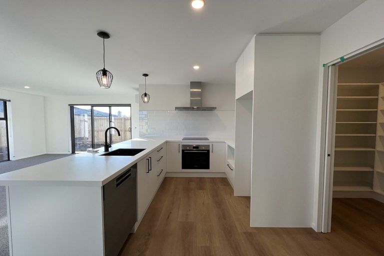 Photo of property in 10 Ned Place, Halswell, Christchurch, 8025