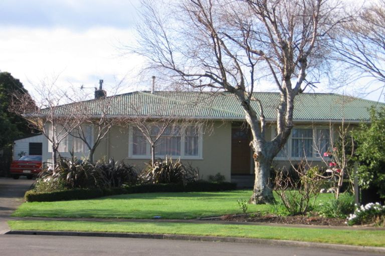 Photo of property in 12 York Place, Awapuni, Palmerston North, 4412