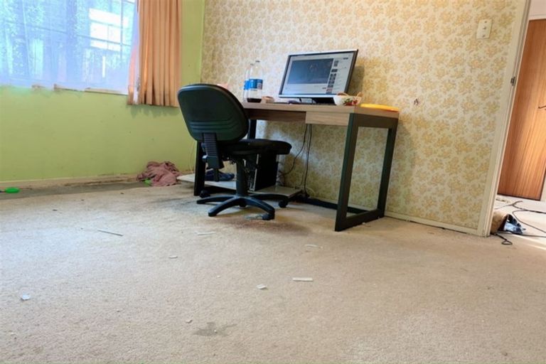 Photo of property in 1/9 Wairata Place, Te Atatu South, Auckland, 0610