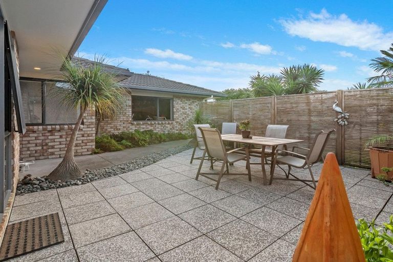 Photo of property in 14 Governor Grey Road, Snells Beach, 0920