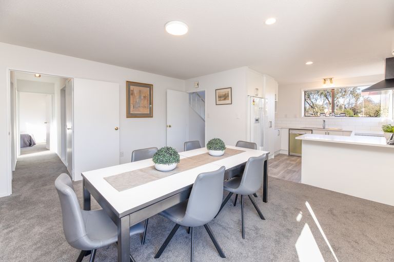 Photo of property in 28 Rubens Place, Burnside, Christchurch, 8053