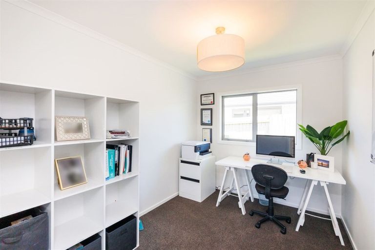 Photo of property in 9 Poplar Grove, Feilding, 4702