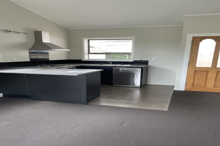 Photo of property in 1/691a East Coast Road, Browns Bay, Auckland, 0630