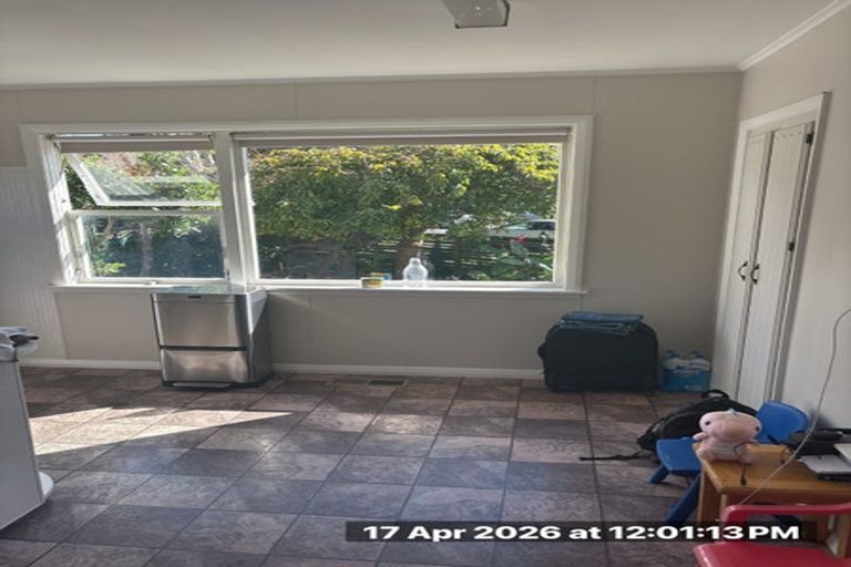 Photo of property in 12 Ranui Crescent, Khandallah, Wellington, 6035