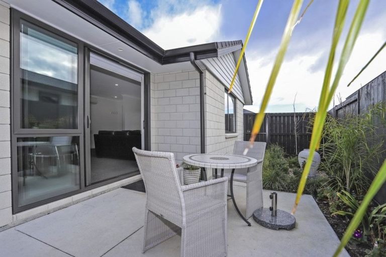 Photo of property in 24 Harding Drive, Papamoa Beach, Papamoa, 3118